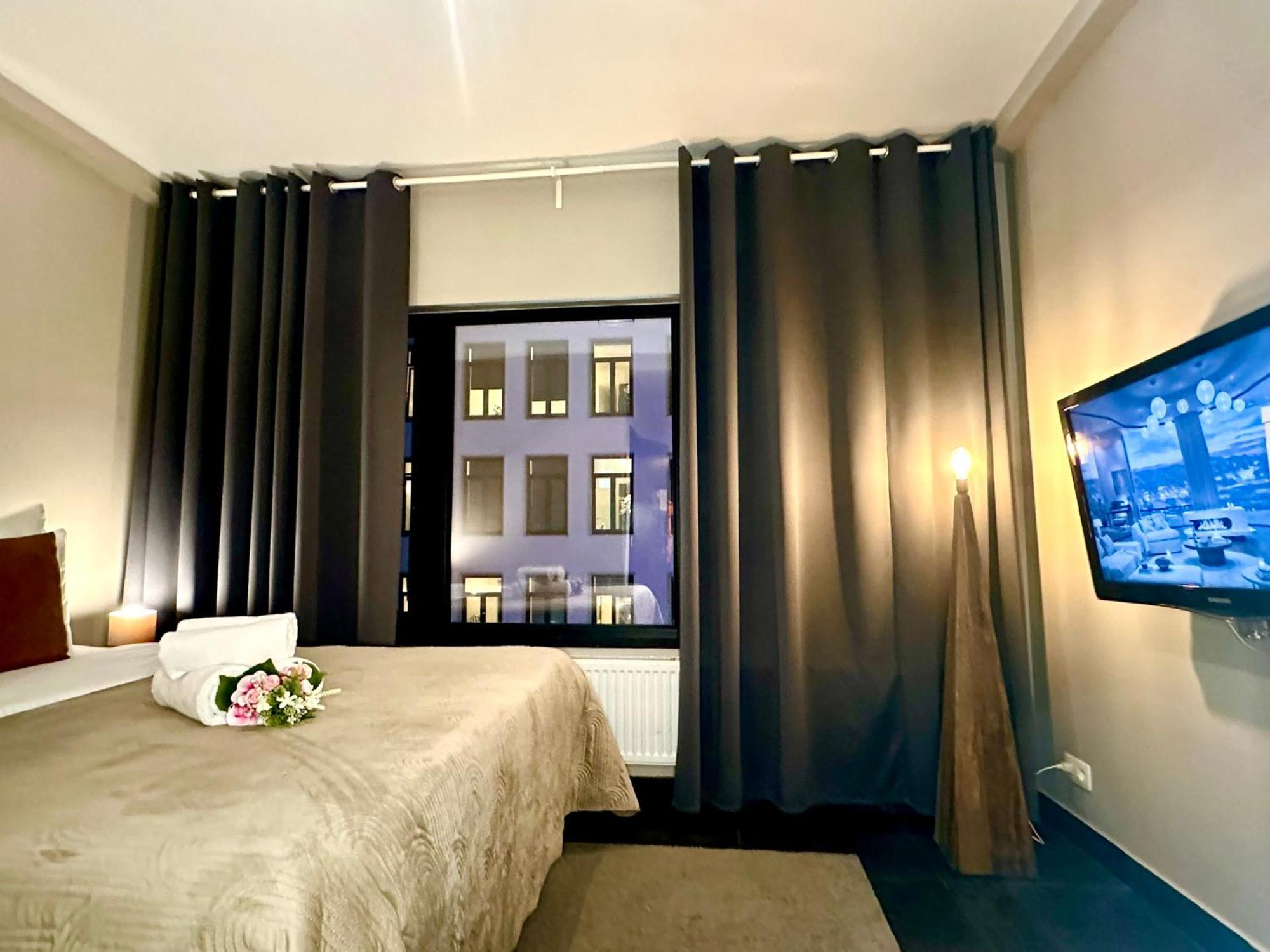 Luxury Suites Diamond By Rikas Hotels Antwerp Exterior photo